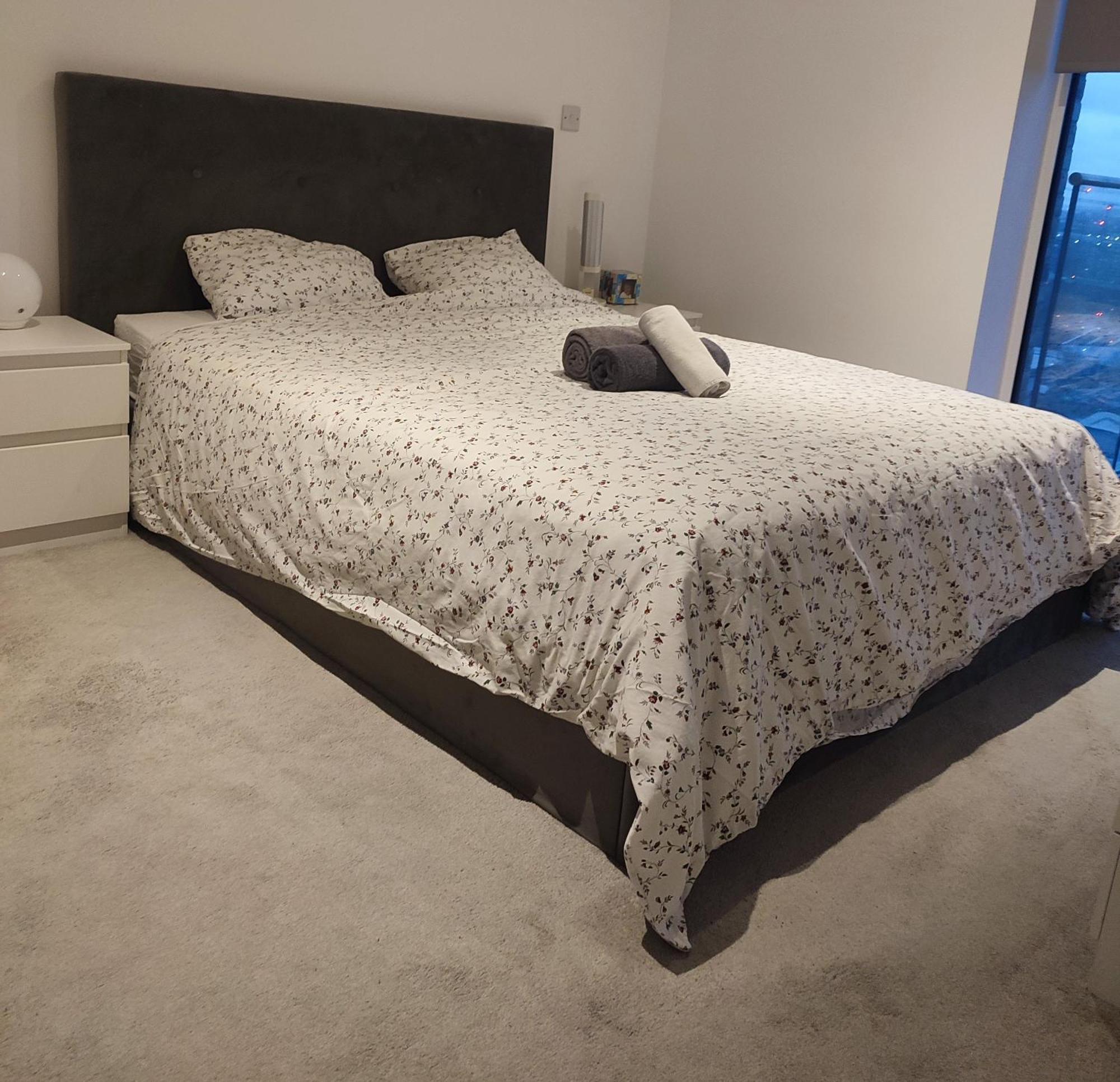 2 Bedroom 2 Bath 1 Ensuite In Roya Asenal Beautiful Views & Parking London Exterior photo